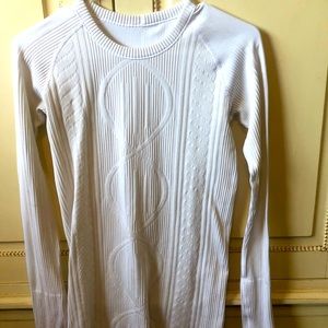 Long sleeve lulu workout shirt